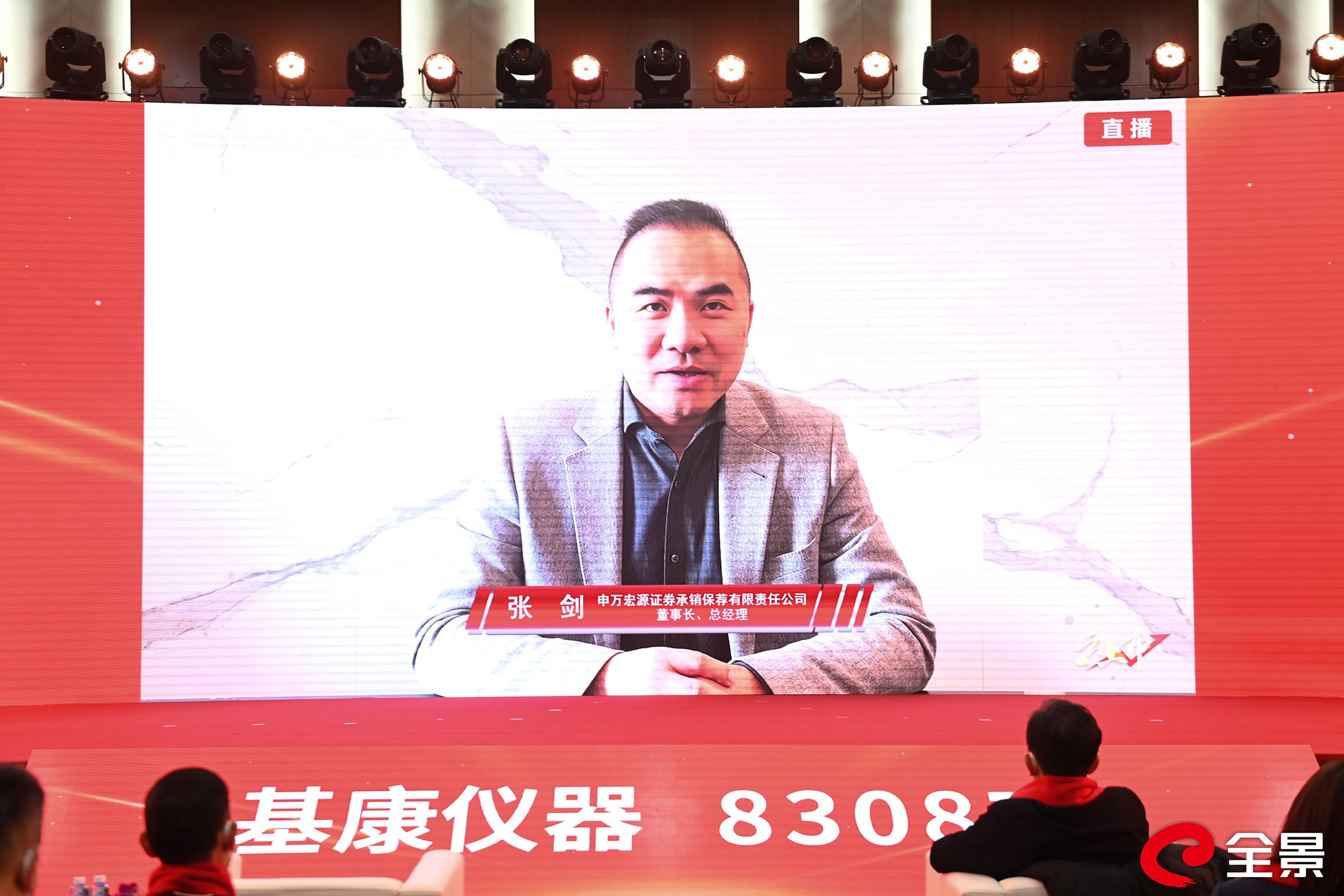 12744056.jpg 12744056.jpg